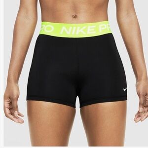Nike Pro shorts sz Medium